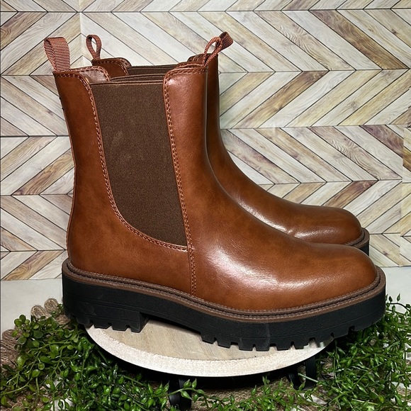 Dream Pairs Shoes - DREAM PAIRS Lug Sole Slip On Brown Chelsea Boots Vegan Leather Y2K